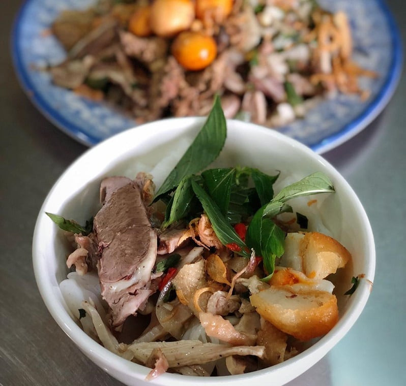 Bánh ướt lòng gà