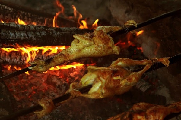 Gà nướng Lôi Âm