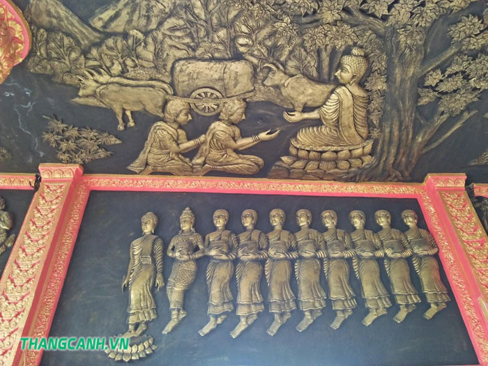 Hình chạm khắc công phu tại chùa Khmer