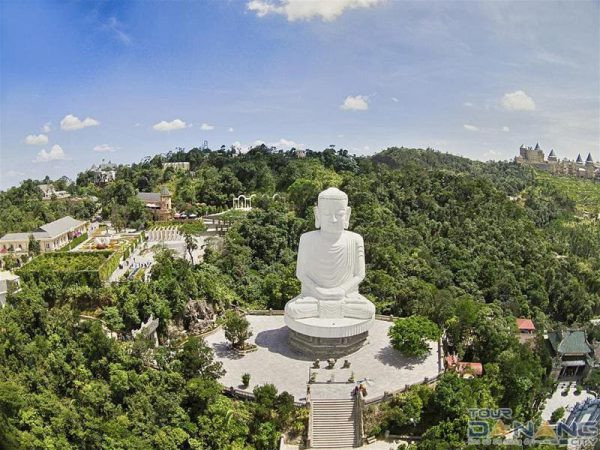 Kiến trúc chùa Linh Ứng Bà Nà