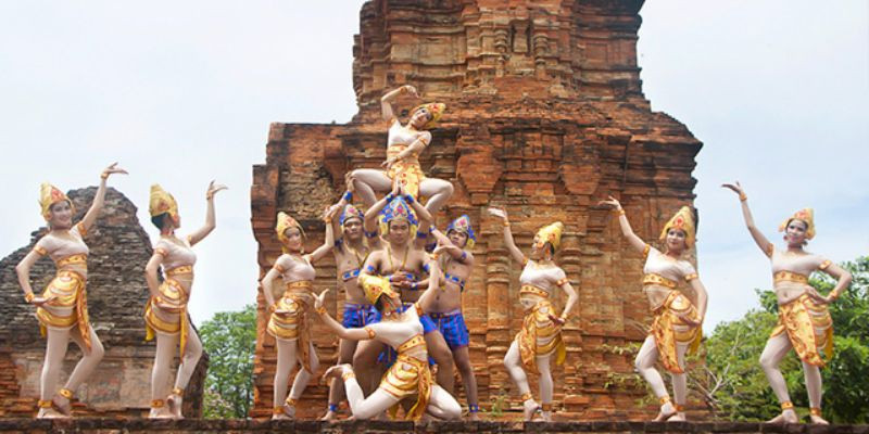 Lối kiến trúc độc đáo trên đồi Bà Nài