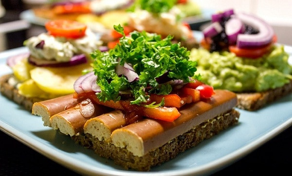 Món ngon Đan Mạch - Bánh Flødebolle