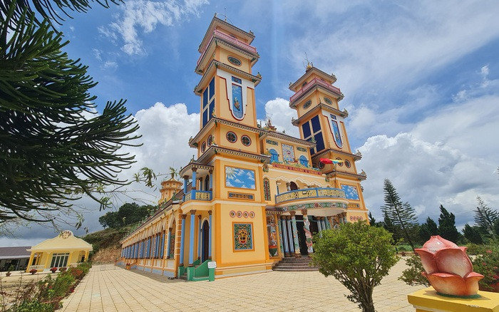 Thánh Thất Dương Đông - Biểu tượng quan trọng của đạo Cao Đài