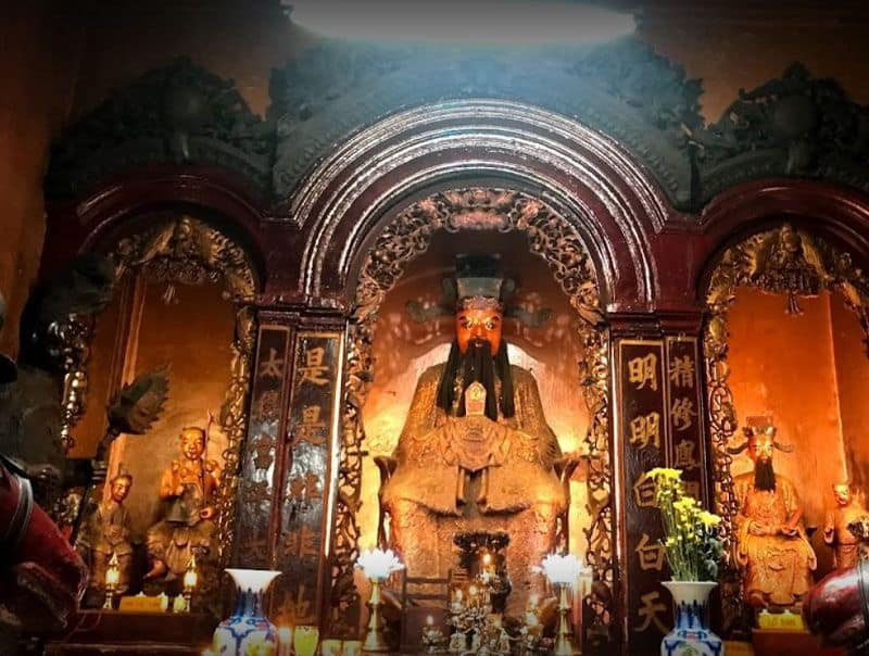 Vẻ đẹp cổ kính của chùa Ngọc Hoàng tại Sài Gòn